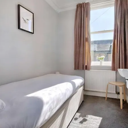 Hébergement de vacances 6 Bed In Sz389 *