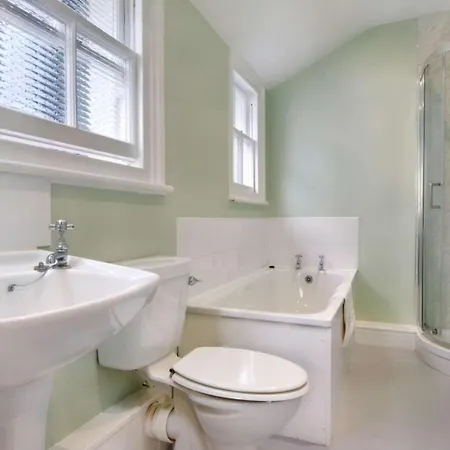 6 Bed In Sz389 كيسويك